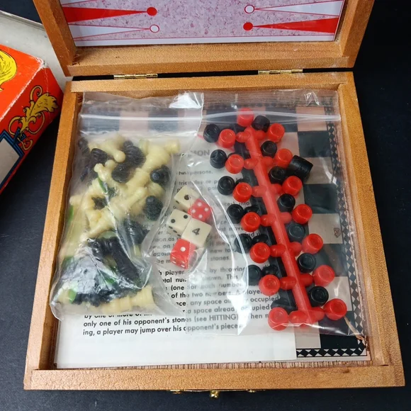 Vtg Magnetic Backgammon Chess Checkers Set Boxed Complete Travel Camping Game - Picture 14 of 16